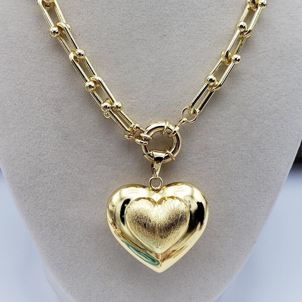 18k Gold Plated Heart Pendant Horse Shoe Necklace - Picture 8 of 10